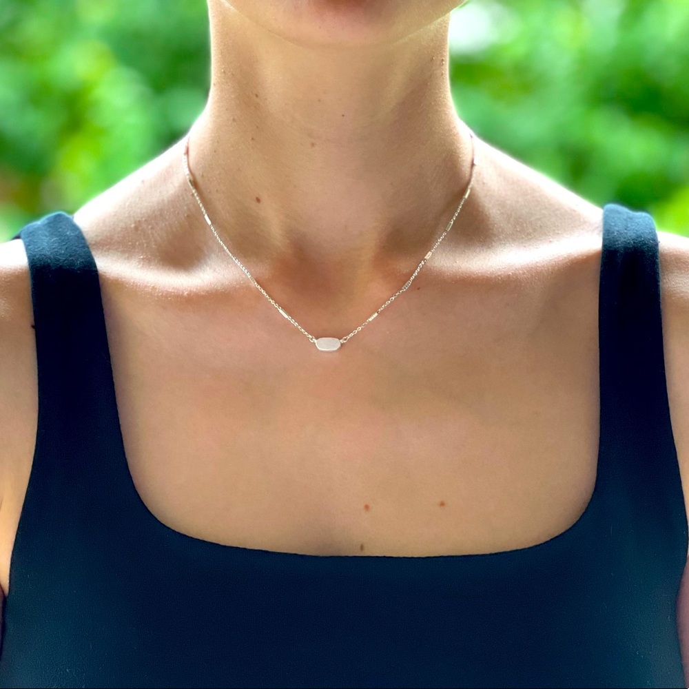 Kendra Scott - Fern Pendant Necklace in Bright Silver